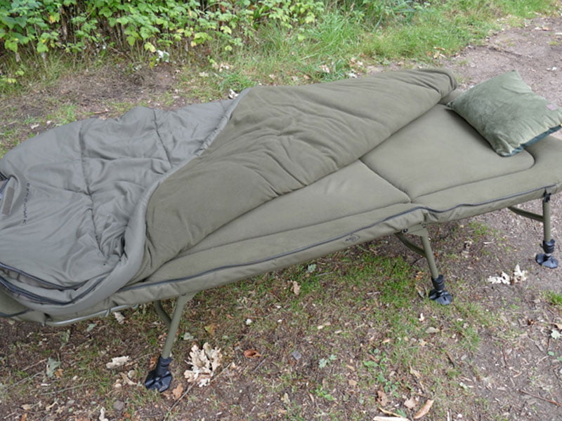 Avid Carp Benchmark X Memory Foam System with sleeping bag