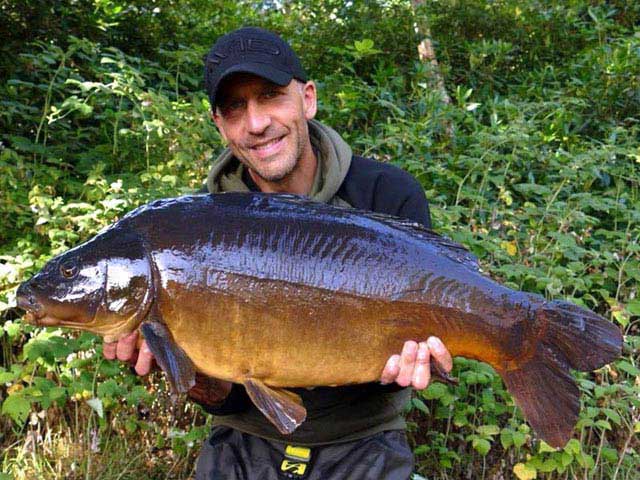 Simon Crow carp fishing